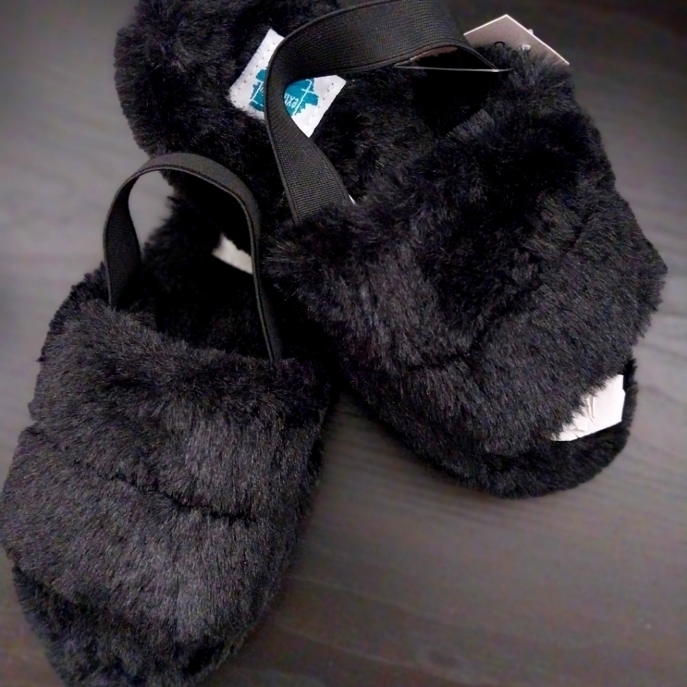 ❄️ Furry slippers with strap
